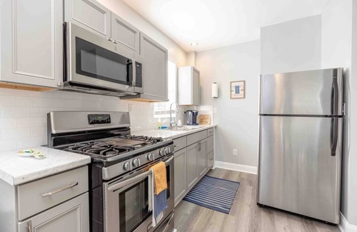 Morgantown Apartment | This apartment is a 0 bedroom(s), 1 bathrooms, located in Morgantown, WV.