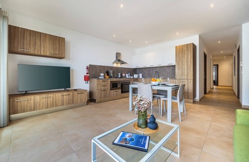 Mellieha Apartment | This apartment is a 2 bedroom(s), 2 bathrooms, located in Il-Mellieħa, null.