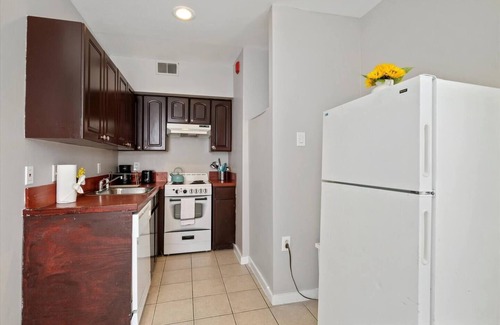 Graduate Hospital Apartment | This apartment is a 1 bedroom(s), 1 bathrooms, located in Philadelphia, PA.