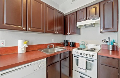 Graduate Hospital Apartment | This apartment is a 1 bedroom(s), 1 bathrooms, located in Philadelphia, PA.