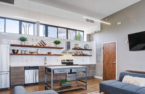 East Falls Apartment | This apartment is a 2 bedroom(s), 1 bathrooms, located in Philadelphia, PA.