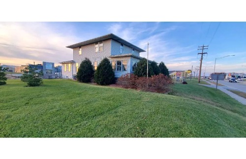 Viroqua House | This big old charming house Viroqua