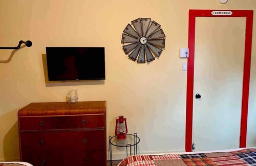 Girardville Bed & Breakfast | This bnb is a 1 bedroom(s), 1 bathrooms, located in Girardville, QC, Canada.