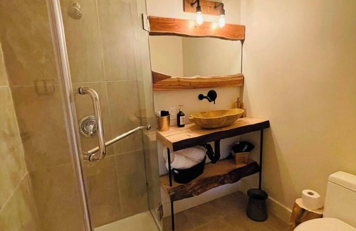 Girardville Bed & Breakfast | This bnb is a 1 bedroom(s), 1 bathrooms, located in Girardville, QC Canada.