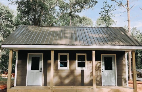 Hartwell RV Rental | This campground is a 0 bedroom(s), 1 bathrooms, located in Hartwell, GA.