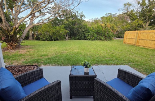 Port Richey House | This centrally located unit offers full kitchen and washer-dryer machine.