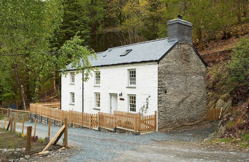 Devils Bridge Cottage | This charming and secluded cottage is the perfect retreat to enjoy nature