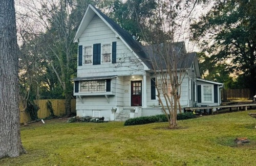 Natchitoches House | This Charming Cottage home located in Historic Downtown Natchitoches.