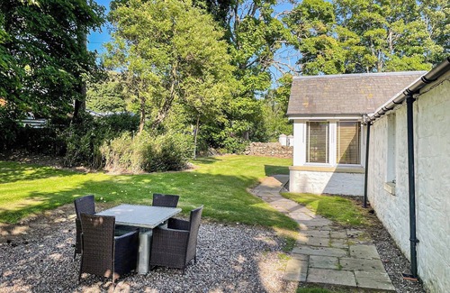 Clova Cottage | This charming cottage is fully equipped with everything you could need.