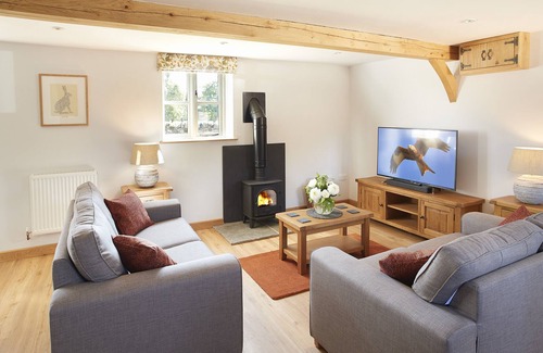Orleton Cottage | This charming cottage which sleeps two is in the tiny hamlet of Comberton and a haven for walkers or