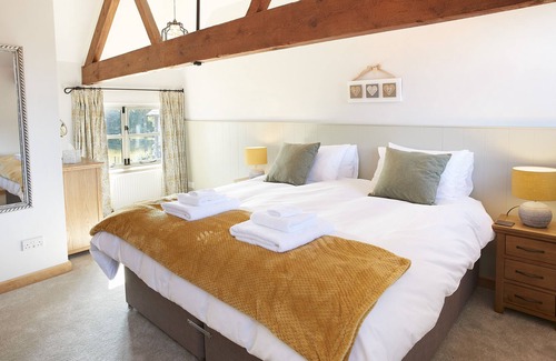 Orleton Cottage | This charming cottage which sleeps two is in the tiny hamlet of Comberton and a haven for walkers or