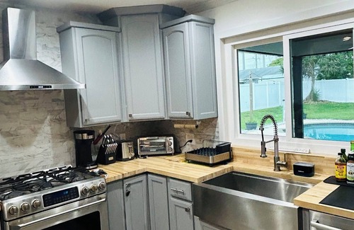 Royal Palm Beach House | This Charming 3-bedroom house in Royal Palm Beach offers comfort and style!