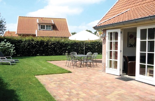 Hoge Hexel House | This comfortable luxury villa is located in the Buitengoed Het Lageveld vacation park.
