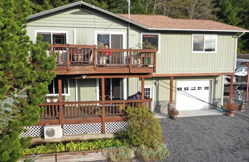 Sitka Apartment | This comfortable seaside home is surrounded by the breathtaking views