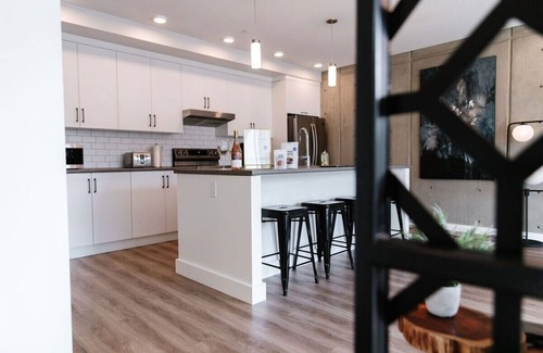 North End Condo | This condominium is a 2 bedroom(s), 1.5 bathrooms, located in Kelowna, BC.