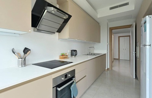 Maslak Condo | This condominium is a 3 bedroom(s), 2 bathrooms, located in Sarıyer, İstanbul.