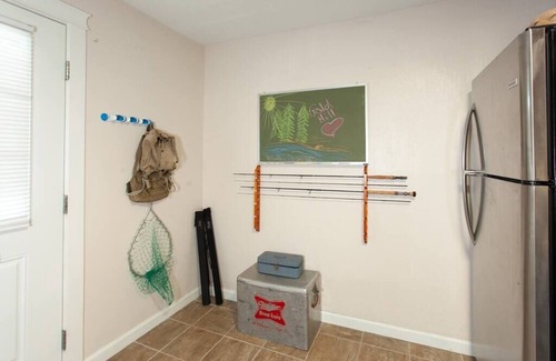 Central Point Cottage | This cottage is a 1 bedroom(s), 1 bathrooms, located in Gold Hill, OR.