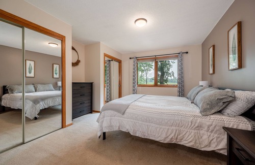 Cohasset Cottage | This cottage is a 2 bedroom(s), 2 bathrooms, located in Cohasset, MN.