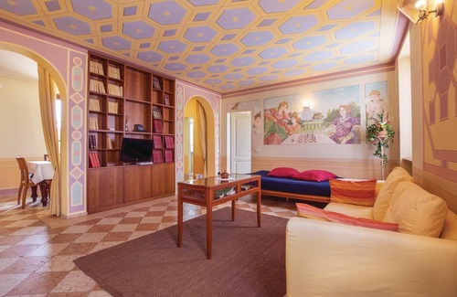 Castellaro Lagusello Apartment | This cozy apartment is located in a complex with a total of 12 apartments and in a characteristic an