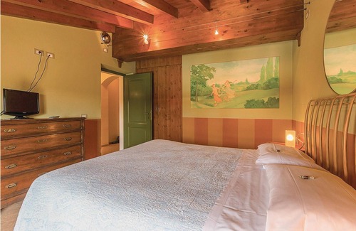 Castellaro Lagusello Apartment | This cozy apartment is located in a complex with a total of 12 apartments in a characteristic and we
