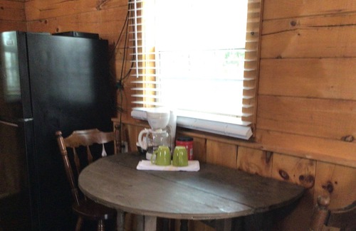 Columbia Cabin | This cozy log cabin has a private entrance