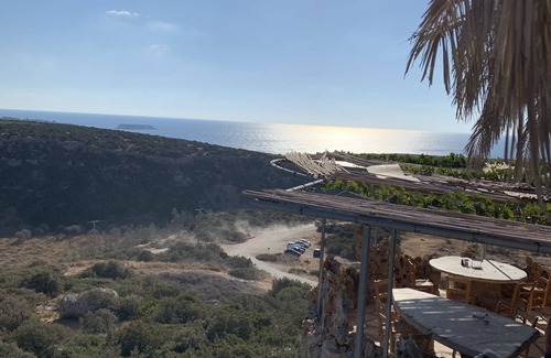 Peyia Town Villa | This Gorgeous Villa is modern and well equipped to ensure a wonderful holiday.