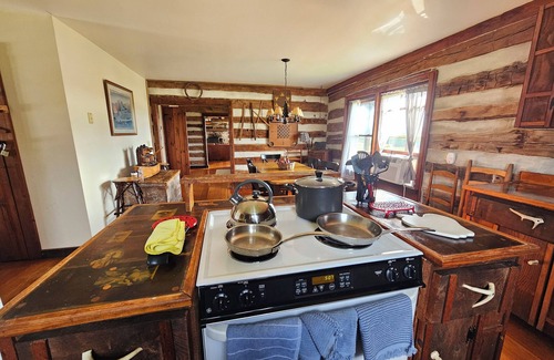 Winchester House | This house is a 2 bedroom(s), 2 bathrooms, located in Winchester, VA.