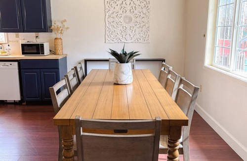 Gold Hill House | This house is a 2 bedroom(s), 1 bathrooms, located in Gold Hill, OR.