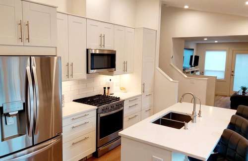 North End House | This house is a 2 bedroom(s), 2 bathrooms, located in Kelowna, BC.