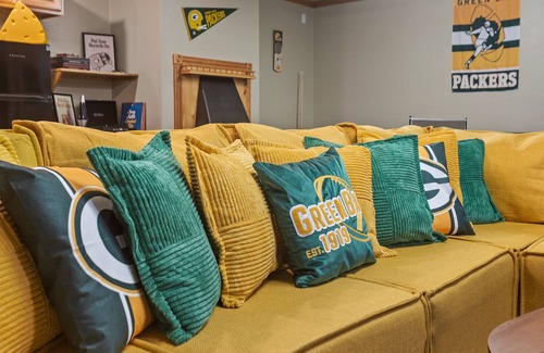 Green Bay House | This house is a 4 bedrooms, 2.5 bathrooms, located in Green Bay, WI.