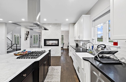 Skyland House | This house is a 6 bedroom(s), 4.5 bathrooms, located in Denver, CO.