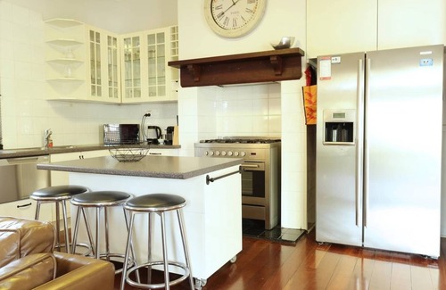 South Fremantle House | This house is a 2 bedroom(s), 1 bathrooms, located in South Fremantle, WA.