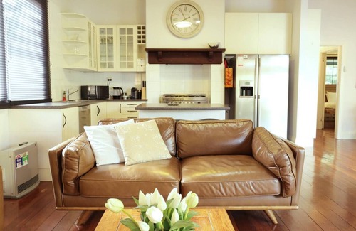 South Fremantle House | This house is a 2 bedroom(s), 1 bathrooms, located in South Fremantle, WA.