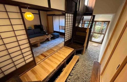 Nakatsugawa Apartment | This inn is a renovated old house.