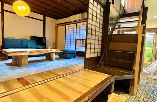 Nakatsugawa Apartment | This inn is a renovated old house.
