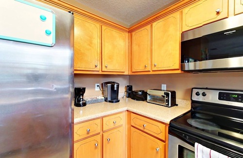 Waycross House | This is a 3 bedroom and 2 bath house located in a quiet neighborhood with love.
