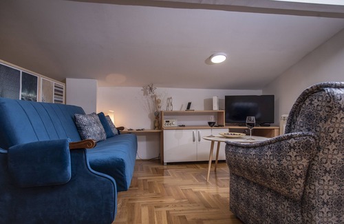 Zvezdara Apartment | This is a great location if you know Vracar . It's also very private and quite.