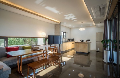 Andeok House | This is a modern design space, and you can enjoy outdoor bath facilities