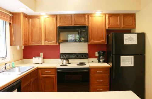 Chautauqua Condo | This is a timeshare condominium complex located on the northern end of Chautauqua Institution at 20 Elm Lane.