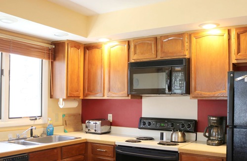 Chautauqua Condo | This is a timeshare condominium complex located on the northern end of Chautauqua Institution at 20 Elm Lane.
