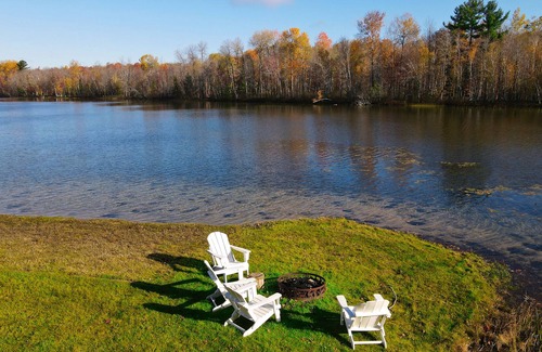 Charlevoix House | This is the perfect home to enjoy a quiet, lakeside getaway in Charlevoix.