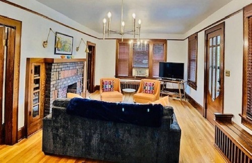 Damascus House | This is ‘Trail Town USA’ and we have the perfect location to enjoy it all!
