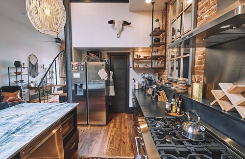 Sheridan Apartment | This loft is a 2 bedroom(s), 2.5 bathrooms, located in Sheridan, WY.