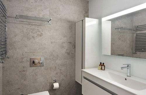 Macka Apartment | This loft is a 2 bedroom(s), 2 bathrooms, located in Şişli, İstanbul.
