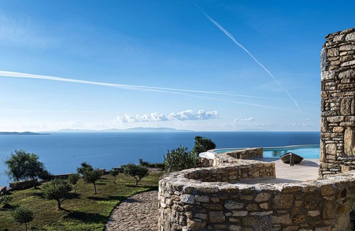 Tourlos House | This Luxury Retreat View is Just Stunning and its Location Unbeatable