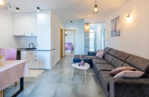 Blace Apartment | This modern and stylish vacation apartment welcomes you with a fantastic location by the sea.