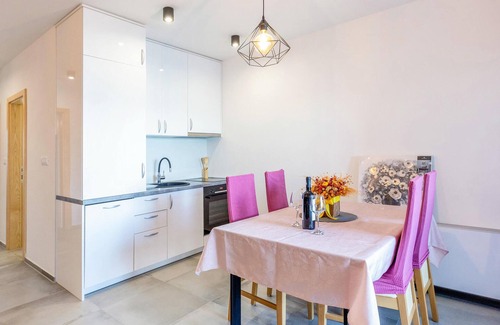 Blace Apartment | This modern and stylish vacation apartment welcomes you with a fantastic location by the sea.