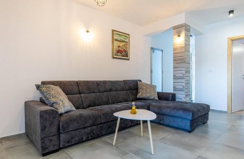 Blace Apartment | This modern and stylish vacation apartment welcomes you with a fantastic location by the sea.