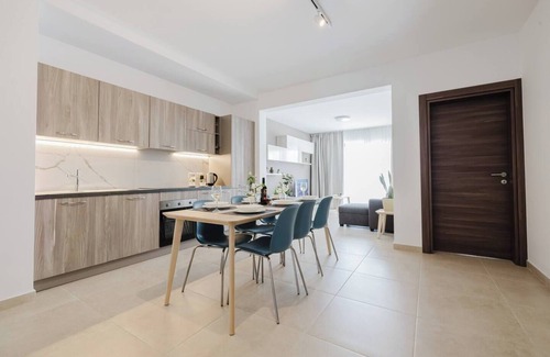 Mellieħa Heights Apartment | This modern designed apartment is a self-catering accommodation located in a residential area of Mellieha but surrounded with all amenities, the bus terminus is just a five minutes walk from the apartment. From this bus terminus you can catch a bus t