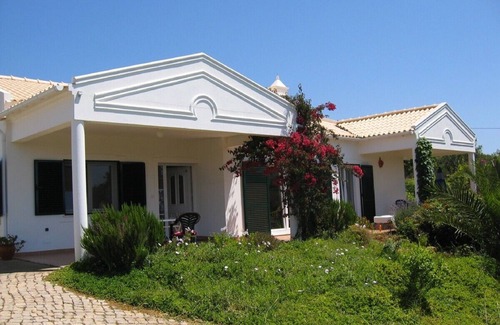 Olhao House | This new house with a view of the sea is perfect all-year round